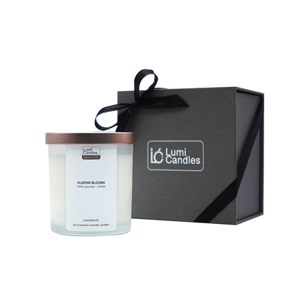 Almond Blooms Scented Soy Candle (250 ml) – Signature Blend