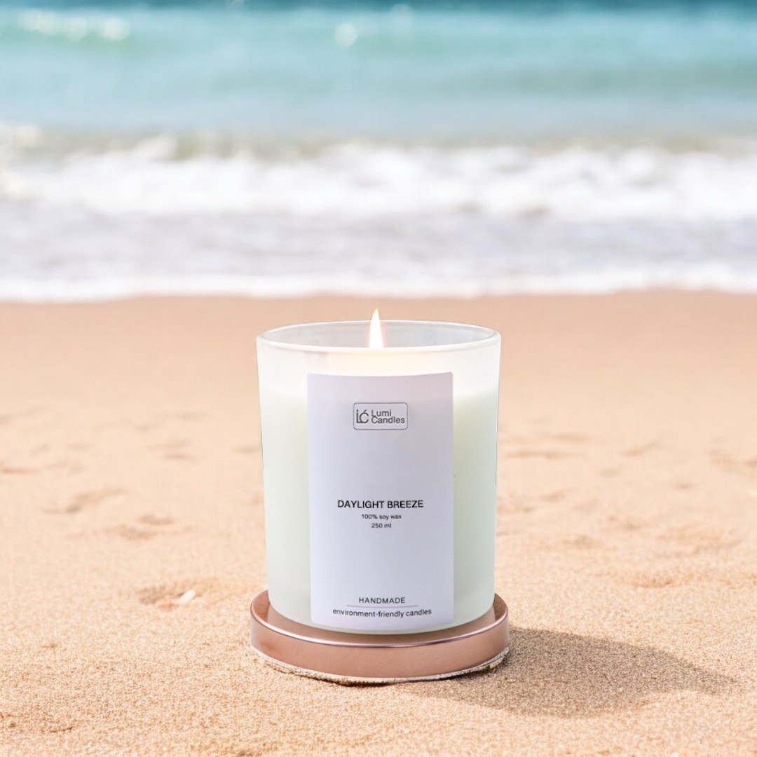 Daylight Breeze Scented Soy Candle (250 ml)