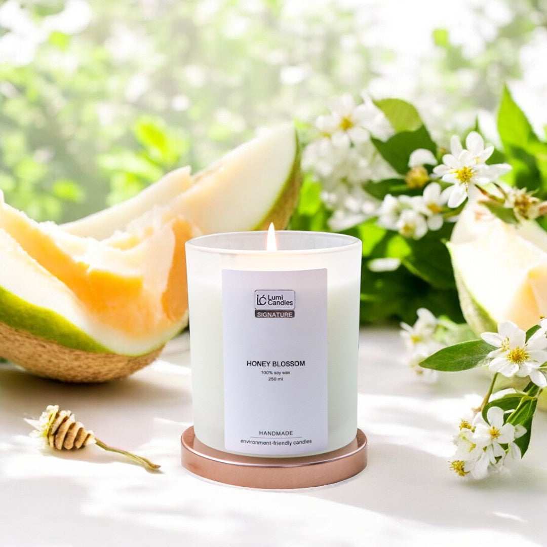 Honey Blossom Scented Soy Candle (250 ml) – Signature Blend