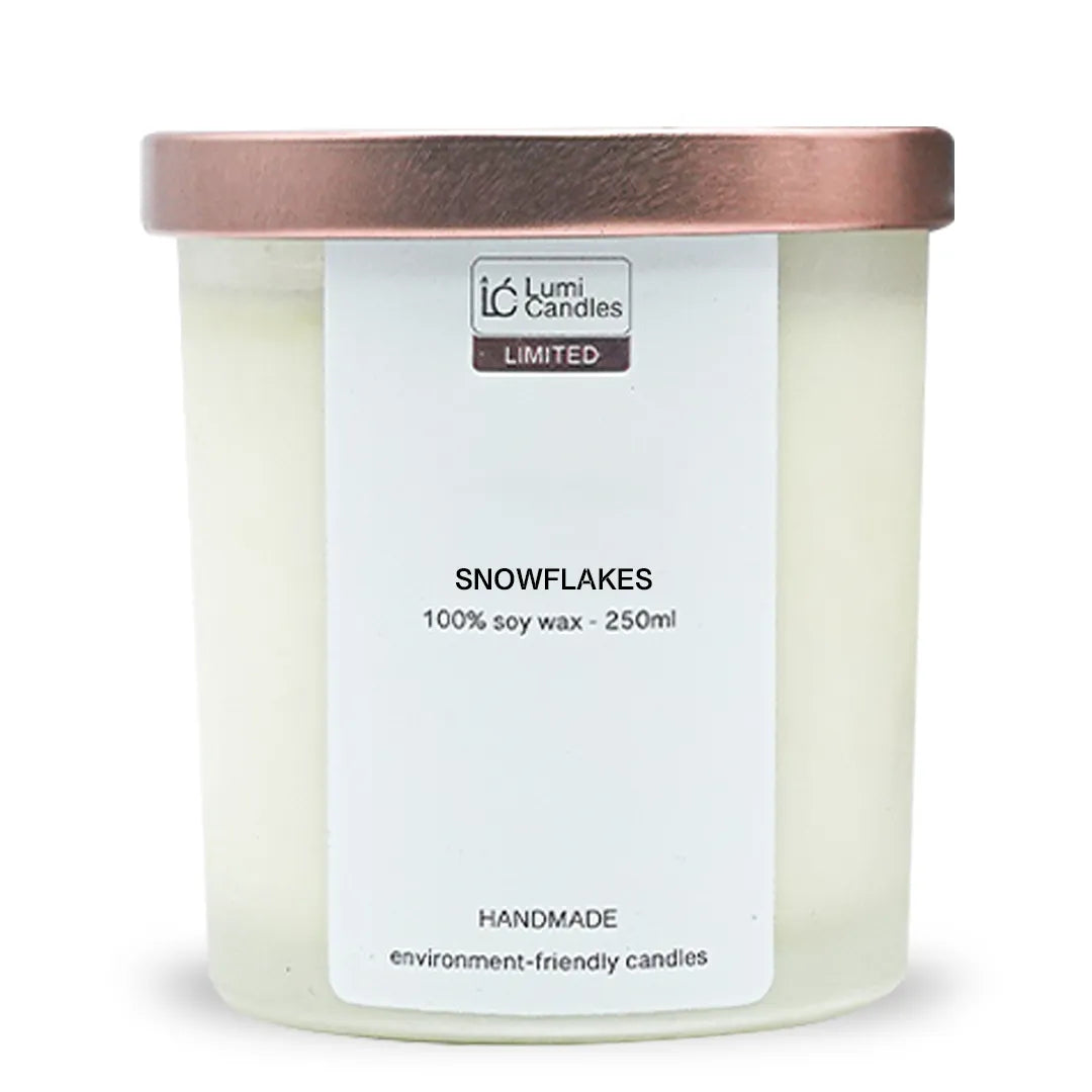 Snowflakes Scented Soy Candle (250 ml) - Limited Edition