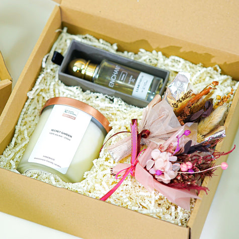 PREORDER Mother's Day Special Gift Set 2025 - Signature Glow Set For Stylish Moms