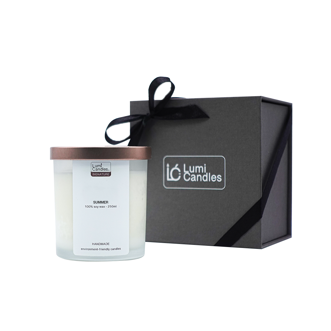 Summer Scented Soy Candle (250 ml) – Signature Blend